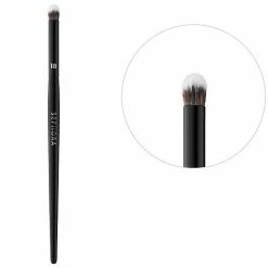 SEPHORA COLLECTION PRO Shadow Brush #18